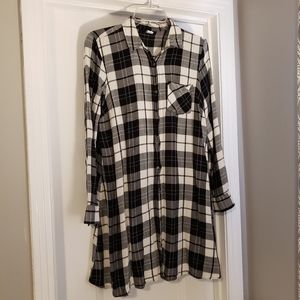 Black&white plaid tunic length top